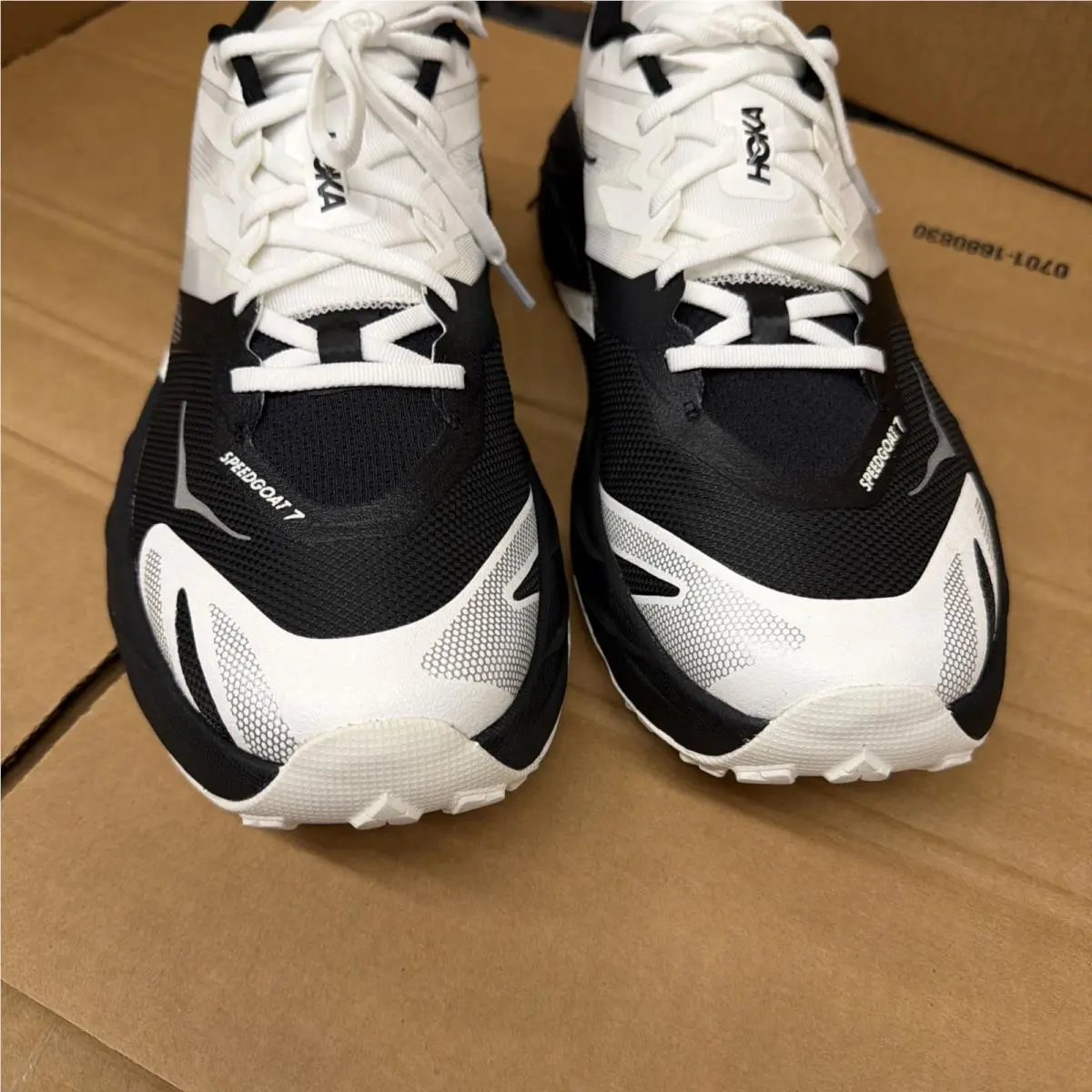 Hoka shoes - HOKA Speedgoat 7 - Speedgoat - White 1