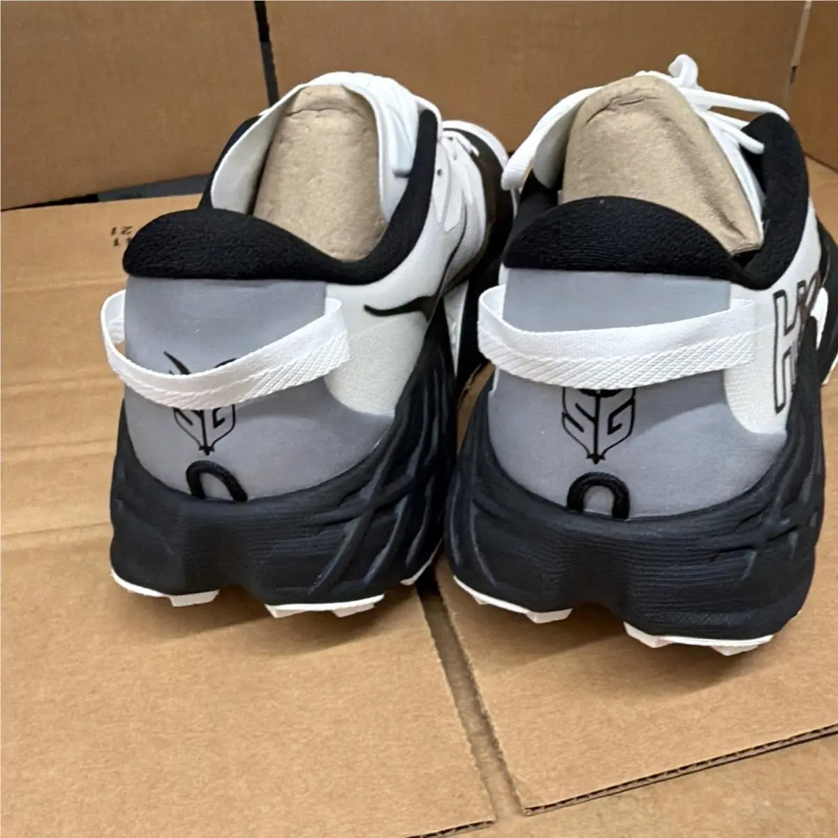 Hoka shoes - HOKA Speedgoat 7 - Speedgoat - White 7