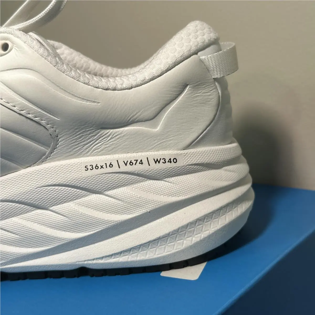 Hoka shoes - Hoka One One Bondi SR Wide - 1110521 - White 5