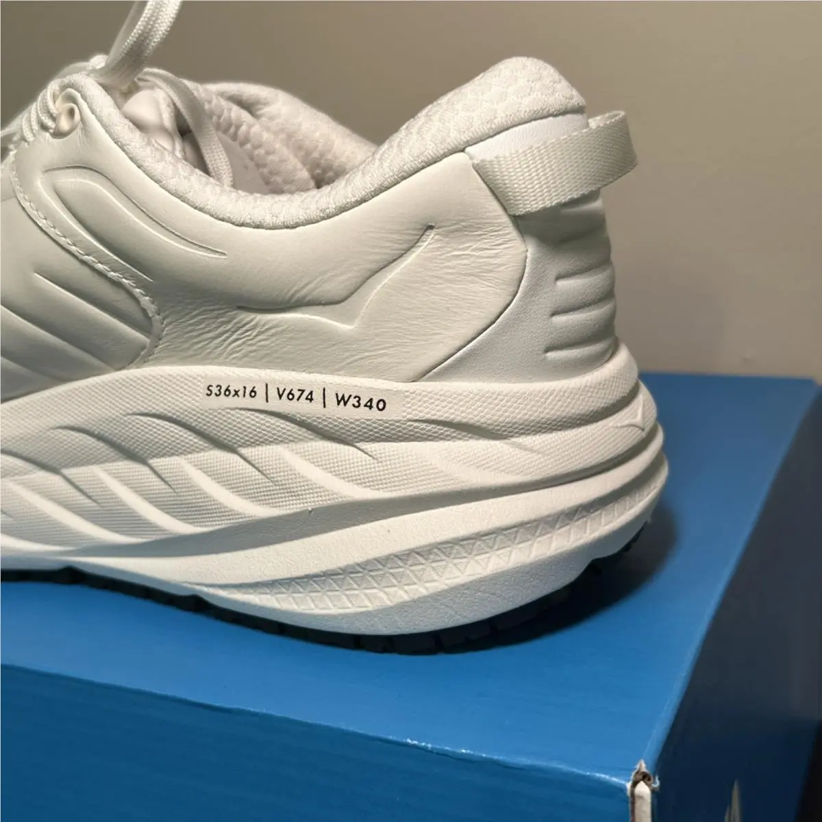 Hoka shoes - Hoka One One Bondi SR Wide - 1110521 - White 6