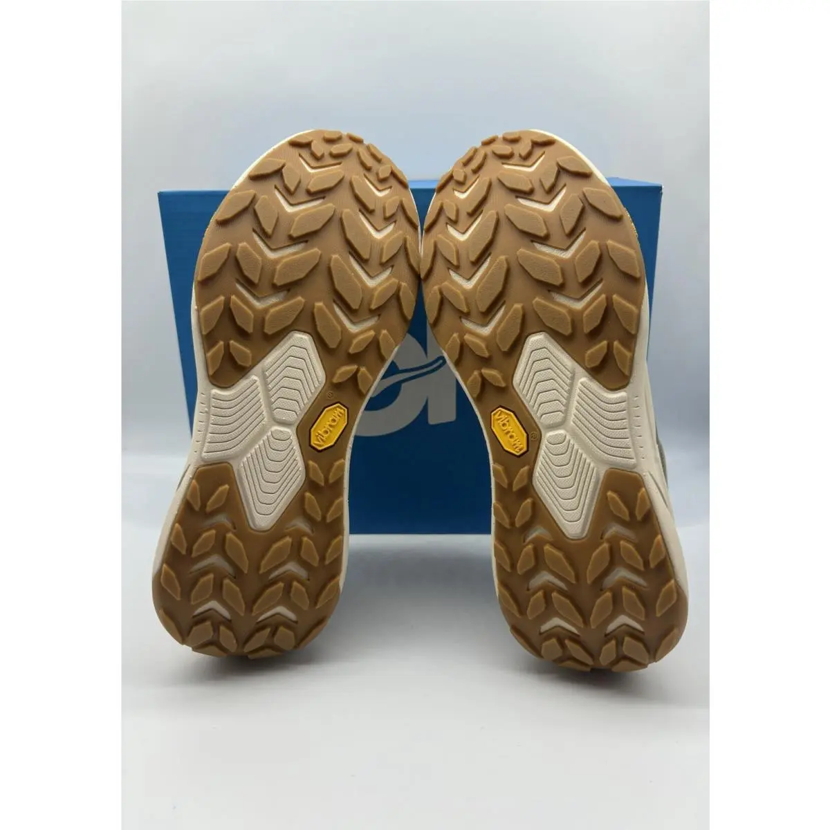 Hoka shoes - Hoka Transport - Transport - Dune/Eggnog 1