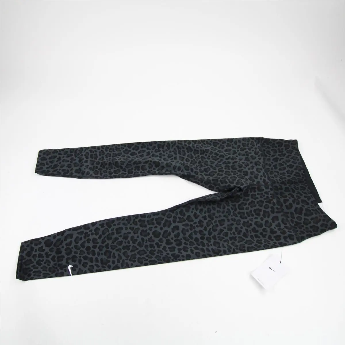 Nike clothing - Black/Animal Print 3