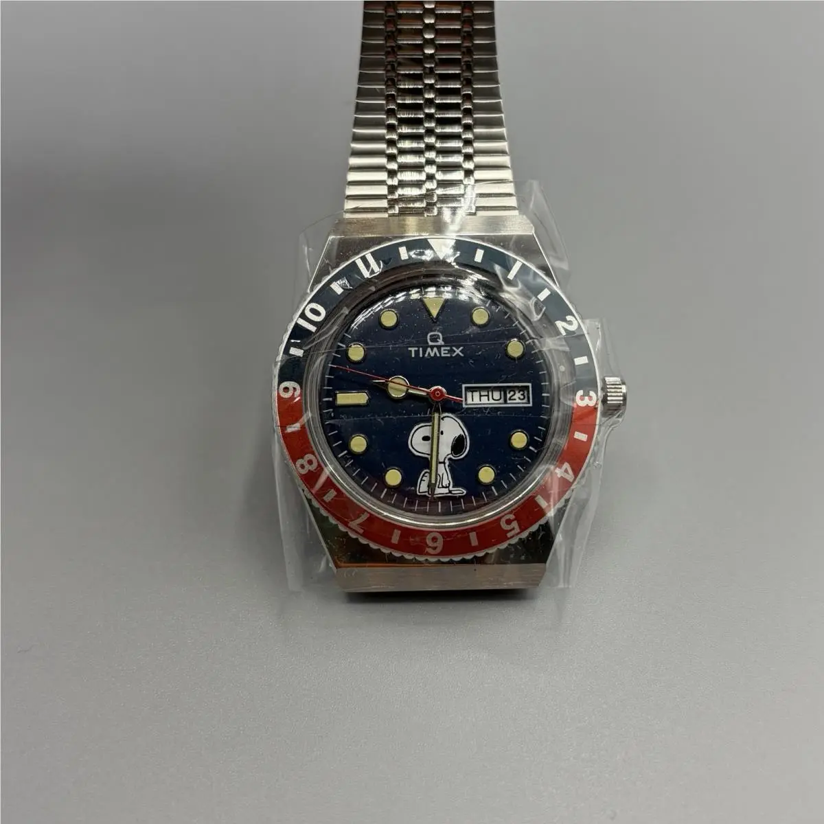 Q Timex Reissue X Peanuts Feat Snoopy Pepsi Watch 38mm TW2U71300ZV / TW2U71300