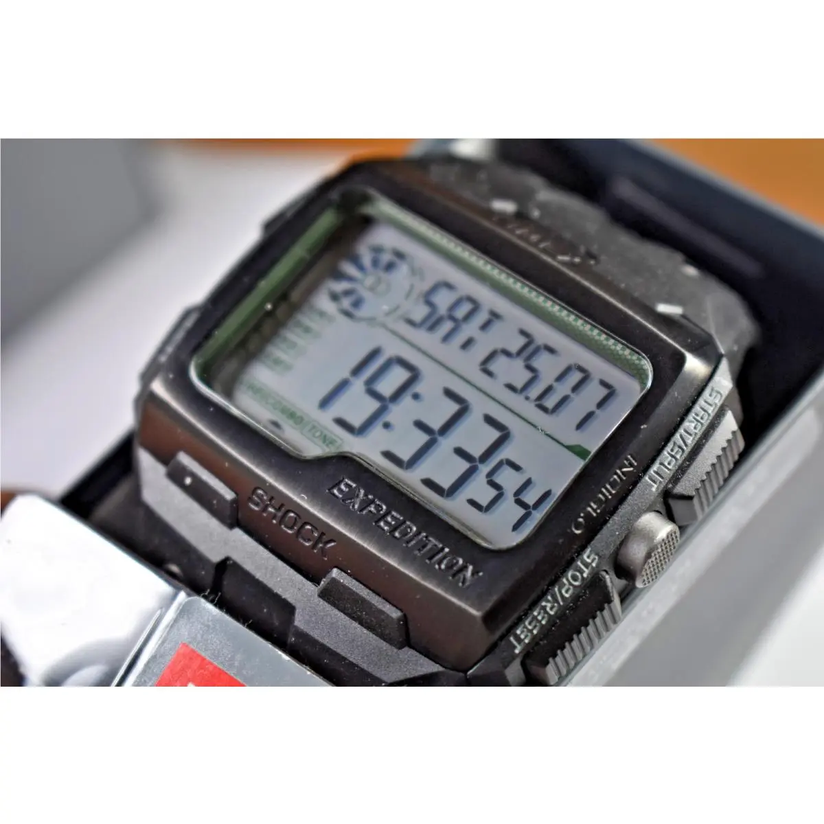 Timex Expedition TW4B02500 Men`s Black Digital Watch Battery