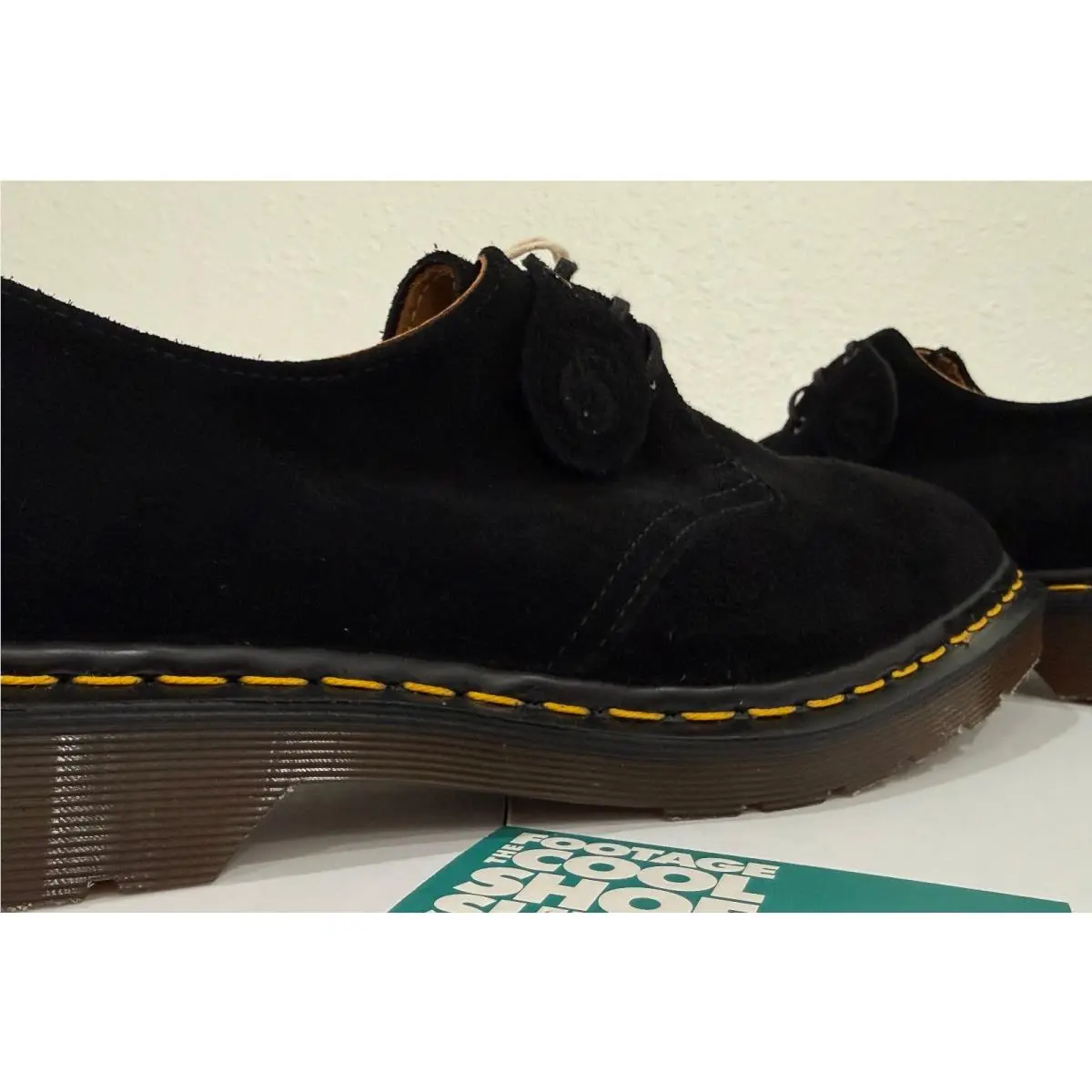 Dr. Martens shoes - Dr. Martens Desert Oasis Suede - 1461-26074001 - Black 1