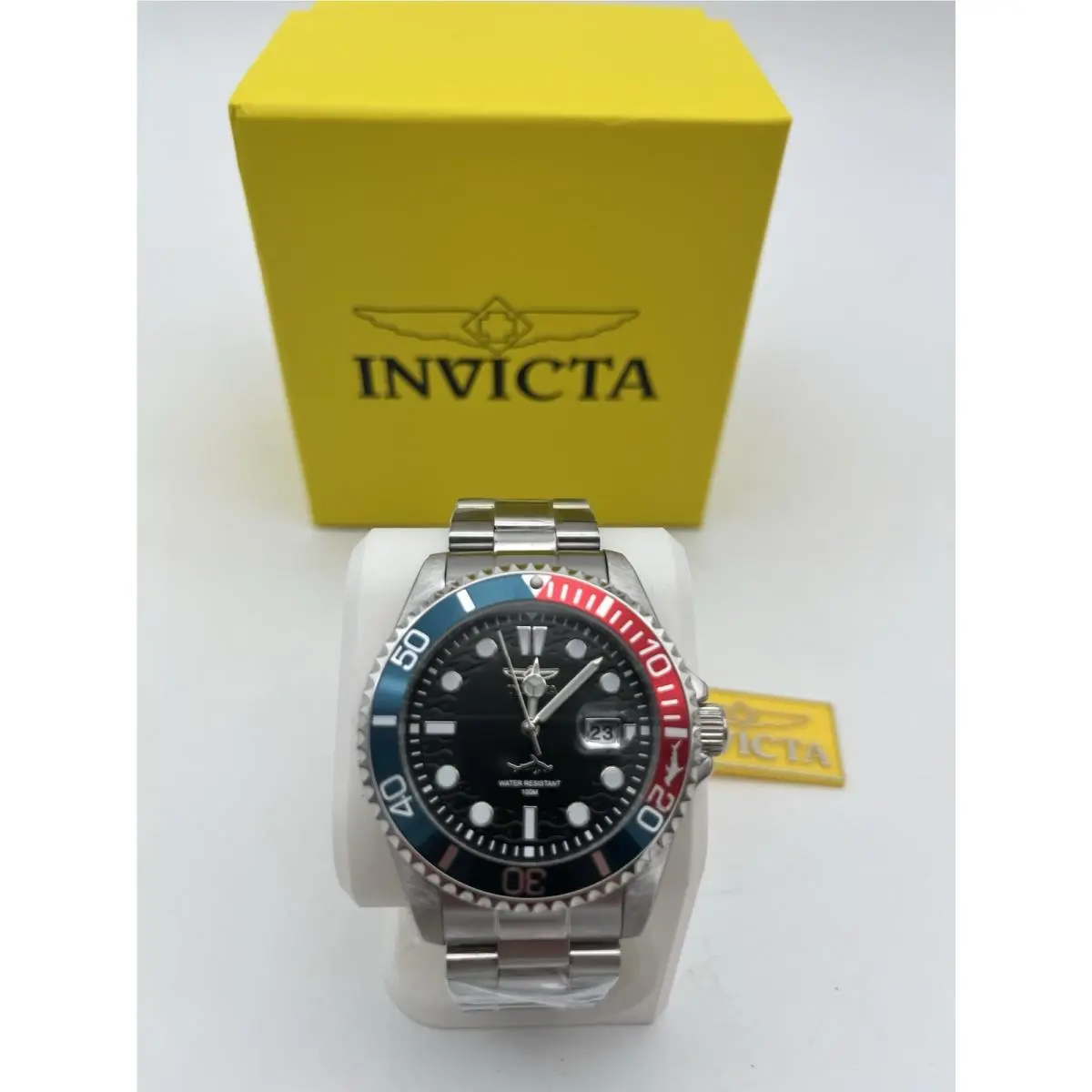 Pro Diver Quartz Black Dial Pepsi Bezel Men`s Watch Item No. 44708 by Invicta