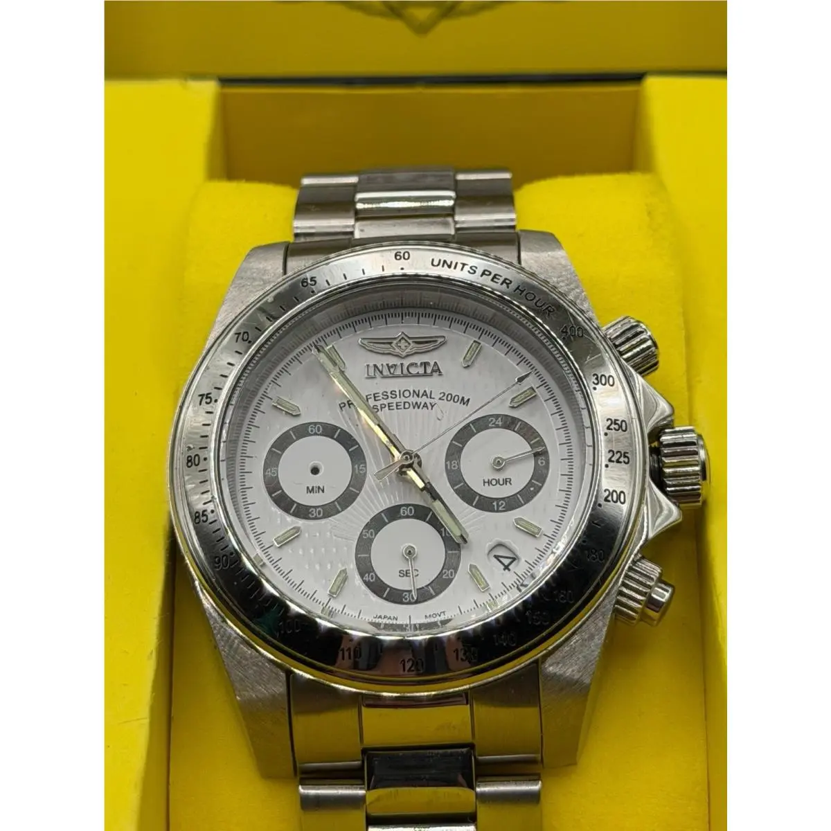 Speedway 9211 Chronograph White Dial Stainless Steel 40mm Watch by Invicta