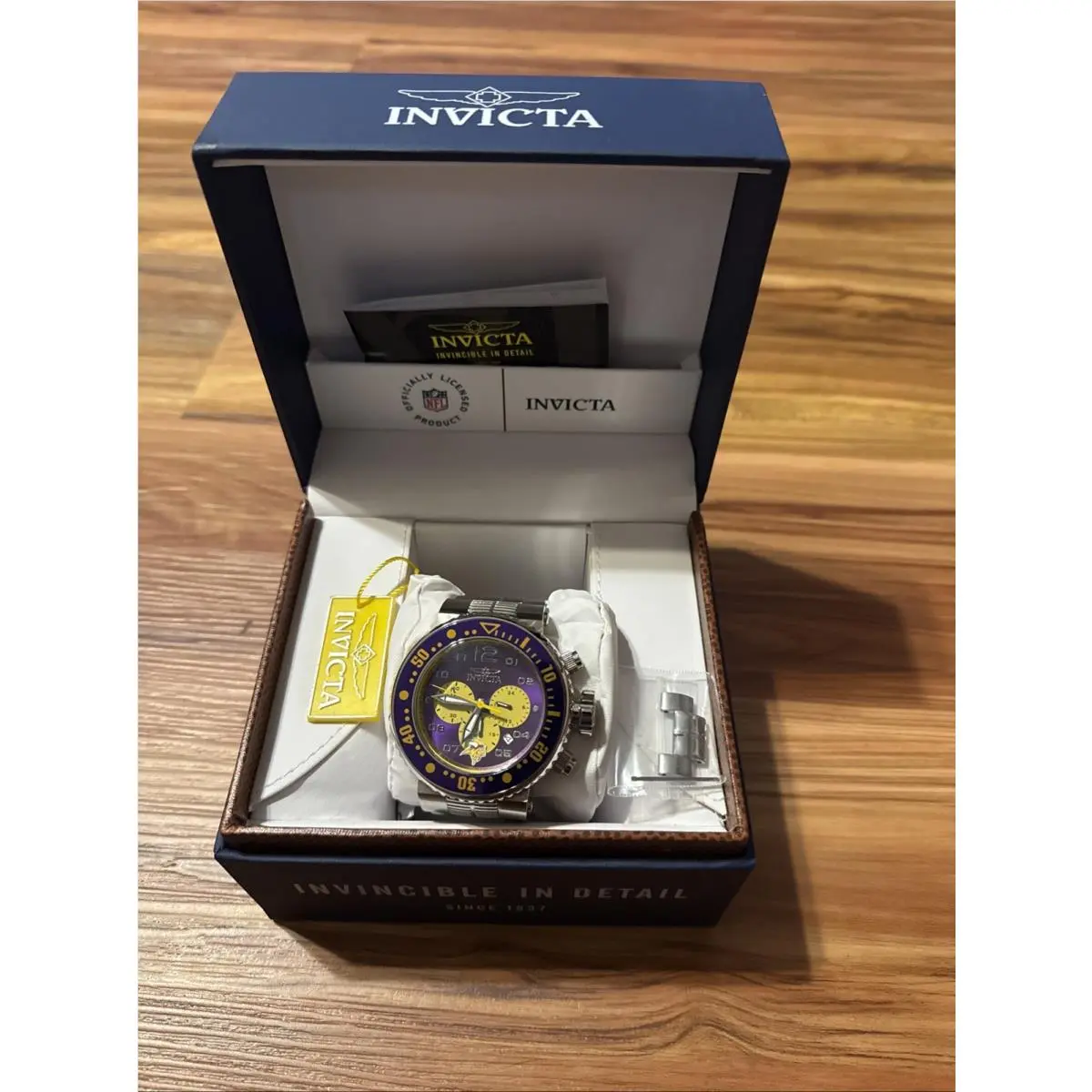 30274 52mm Men`s Chronograph Nfl Minnesota Vikings Battery by Invicta