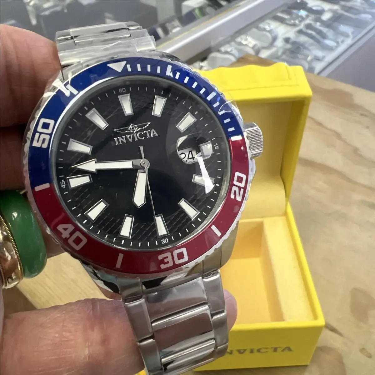 Pro Diver Men`s Watches Black Red Bezel Japan Movt by Invicta