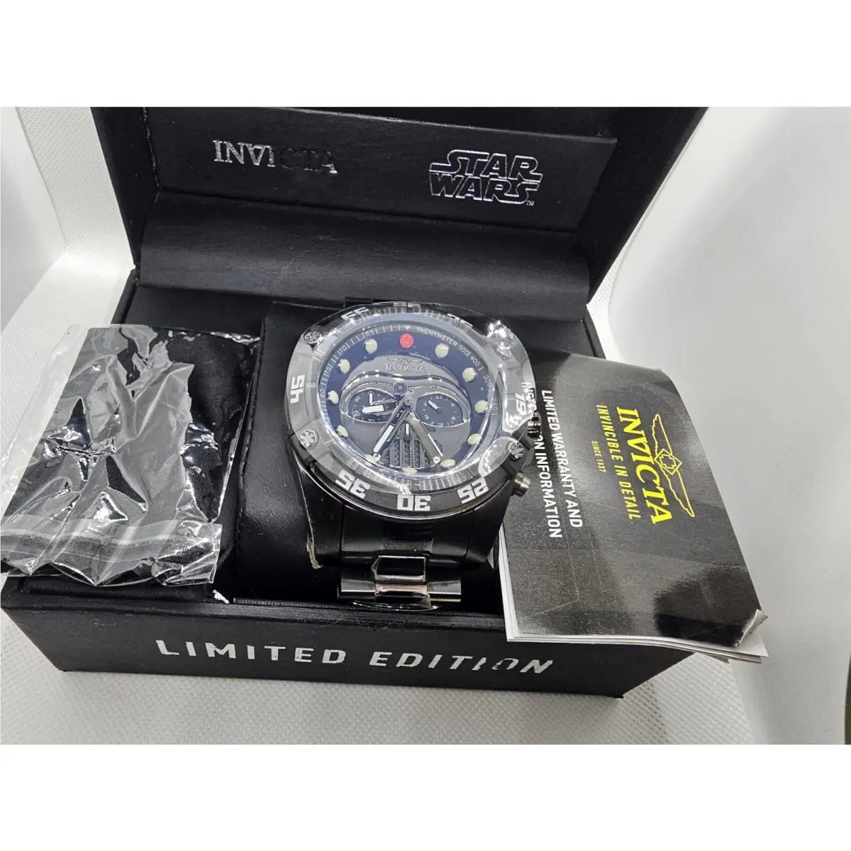 Reloj Cronógrafo Para Hombre  Star Wars Darth Vader Edición Limitada 1016 by Invicta