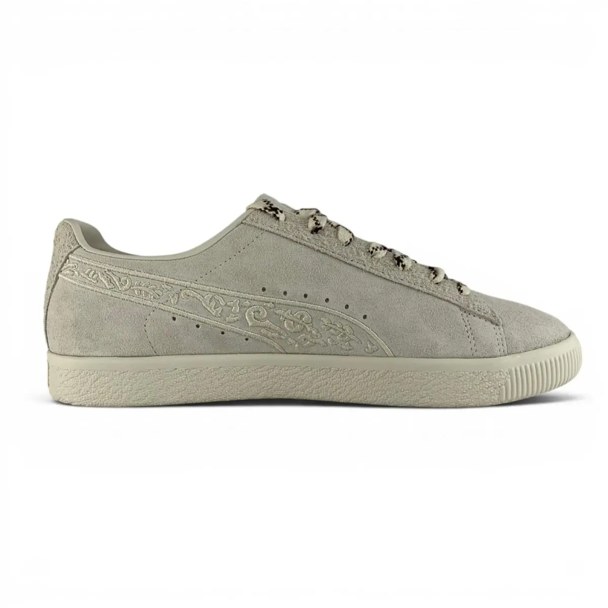 Puma shoes - PUMA Clyde x We Are Legends - 399641-01 - White 0