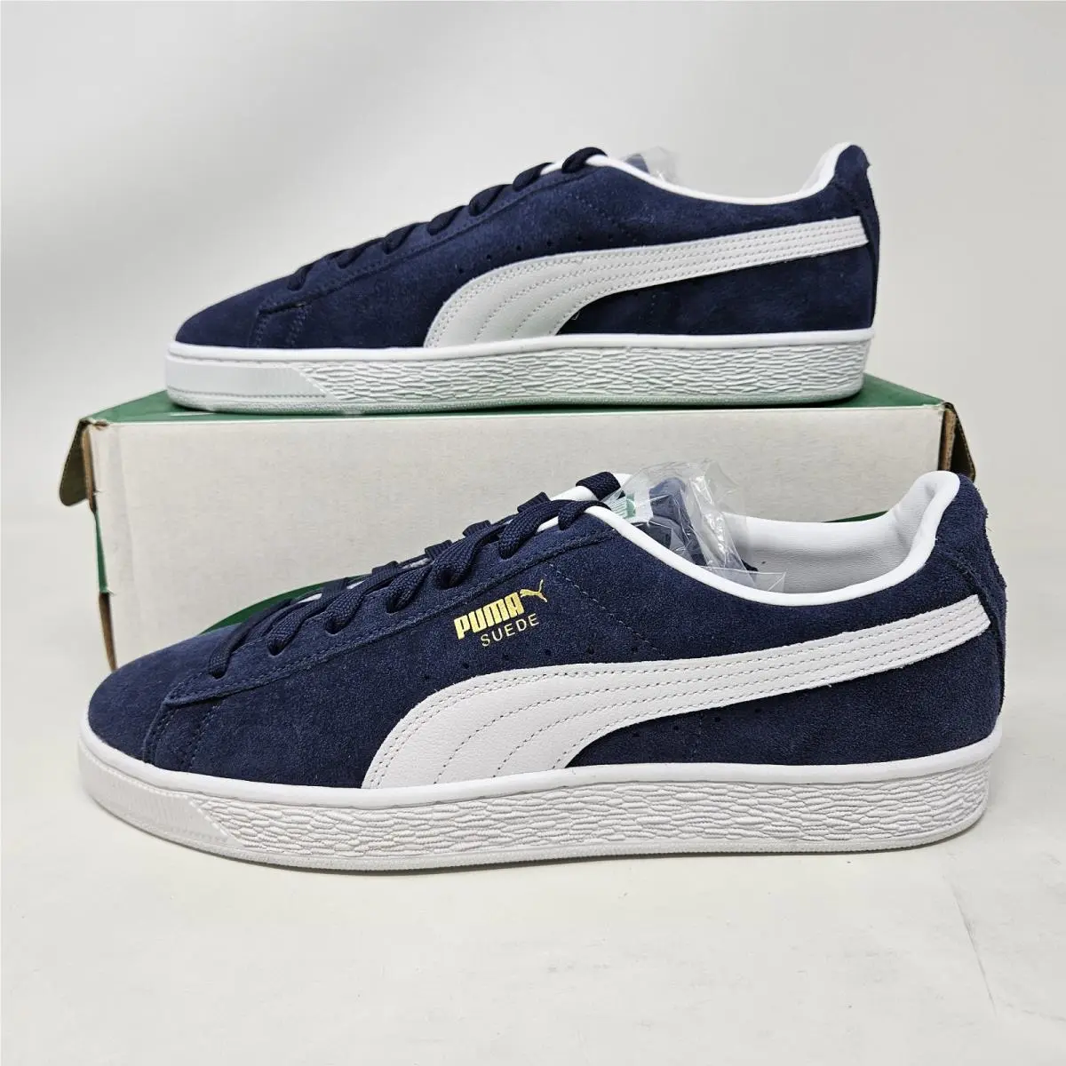 Suede Classic `navy White` Casual Sneakers / 399781 03 / Men`s Size 7 by Puma