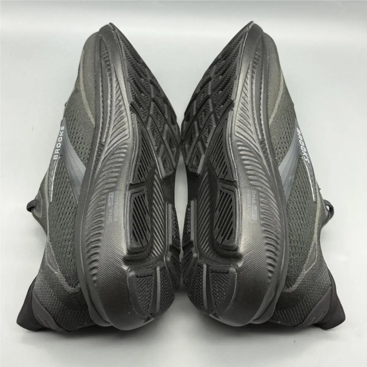 Brooks shoes - Brooks Ghost 18 - Ghost - 1104932E020 - Black (UPC: 0195394869804) 3