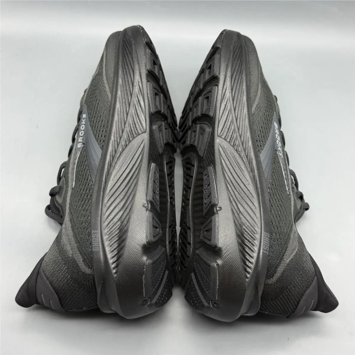 Brooks shoes - Brooks Ghost 18 - Ghost - 1104932E020 - Black (UPC: 0195394869804) 4