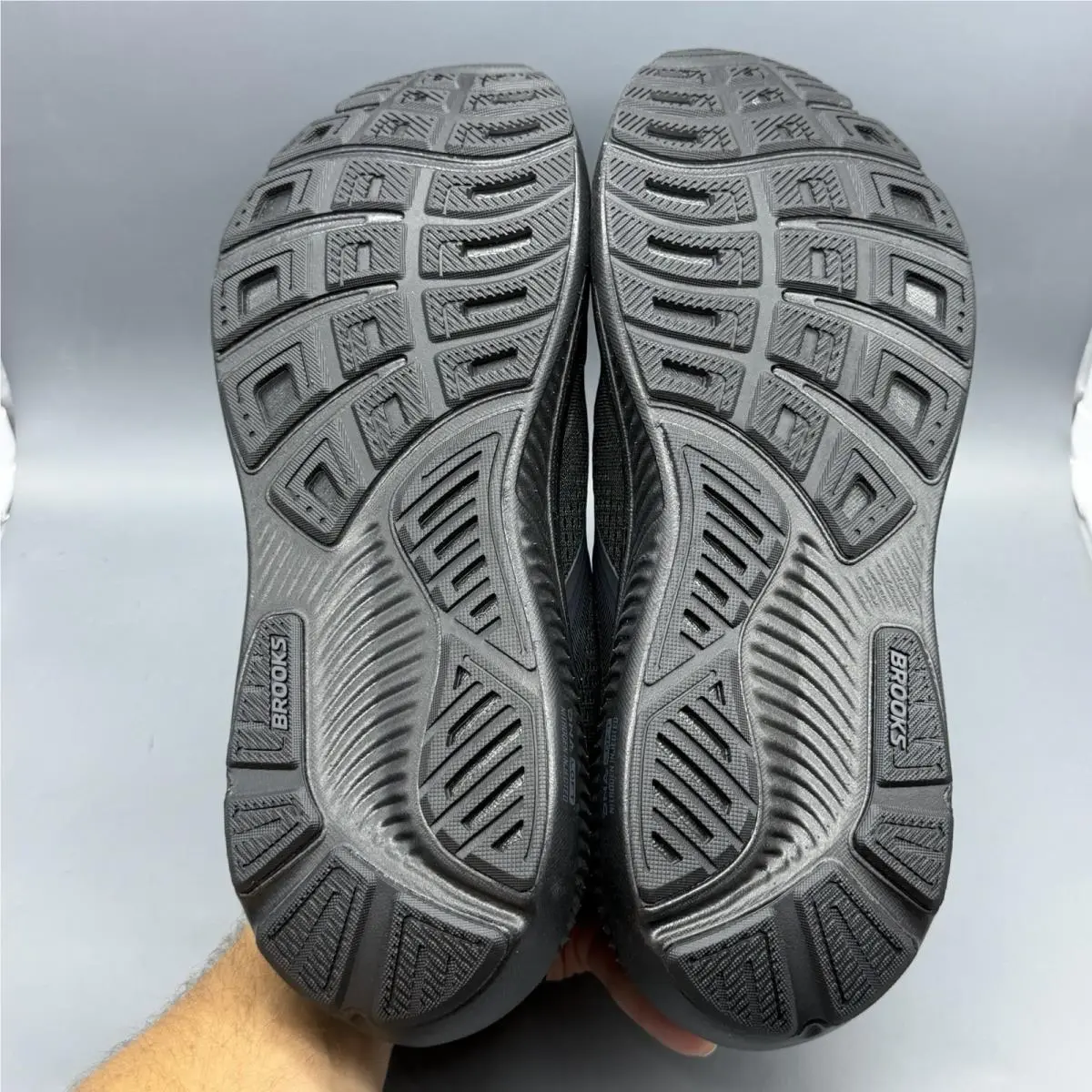 Brooks shoes - Brooks Ghost 18 - Ghost - 1104932E020 - Black (UPC: 0195394869804) 6