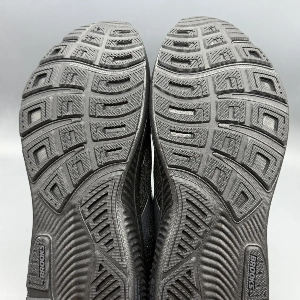 Brooks shoes - Brooks Ghost 18 - Ghost - 1104932E020 - Black (UPC: 0195394869804) 7
