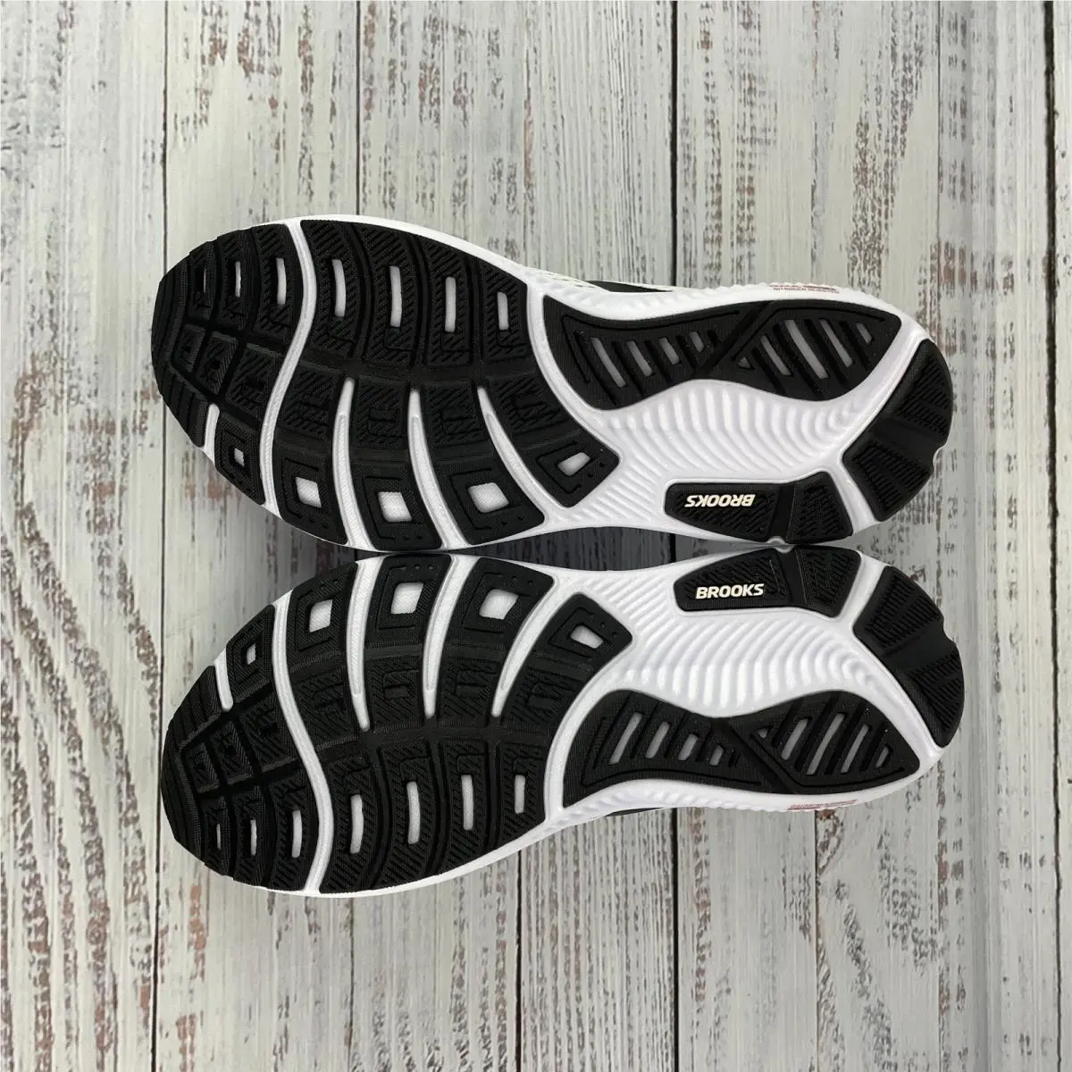 Brooks shoes - Brooks Ghost - Ghost - White (UPC: 195394872743) 6