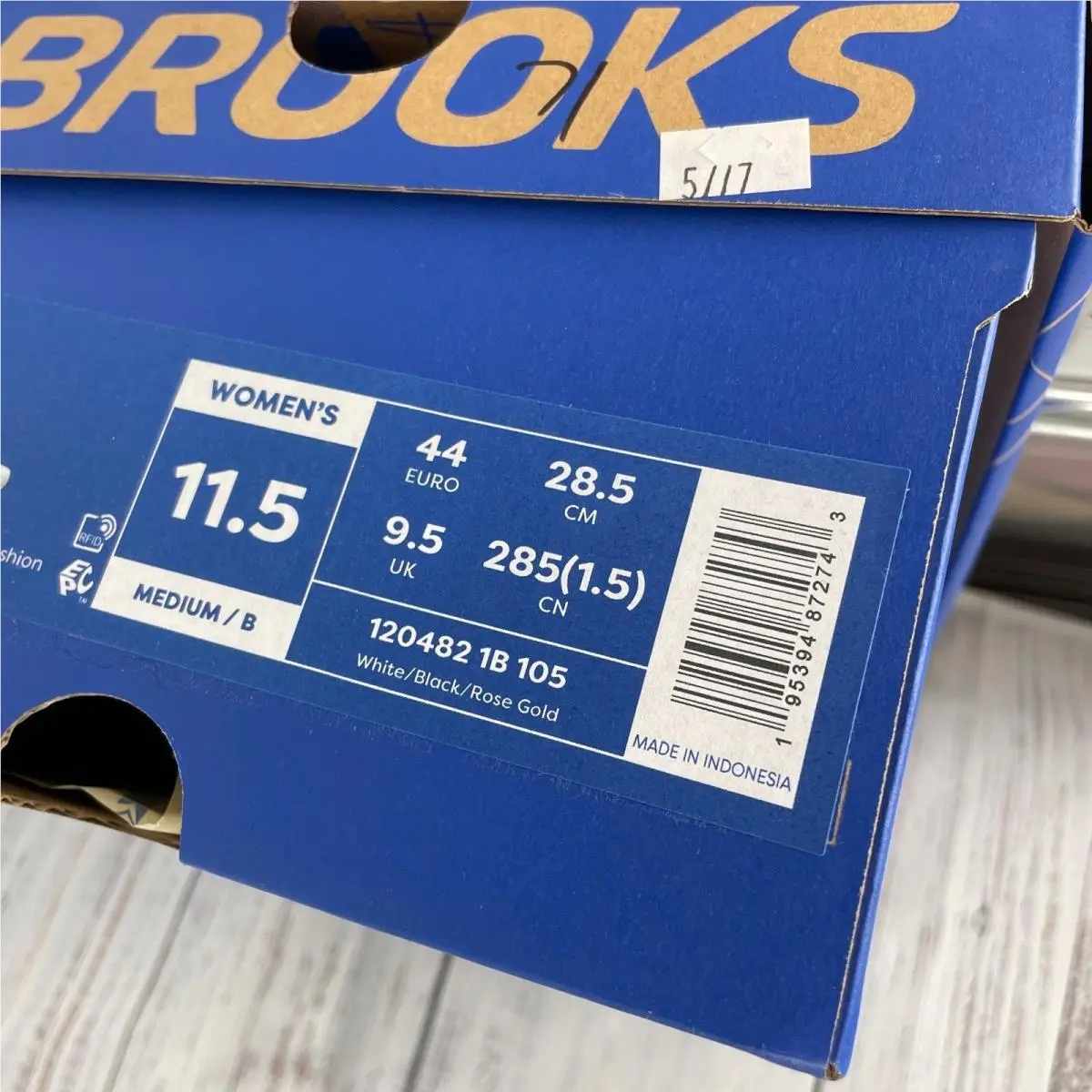 Brooks shoes - Brooks Ghost - Ghost - White (UPC: 195394872743) 9