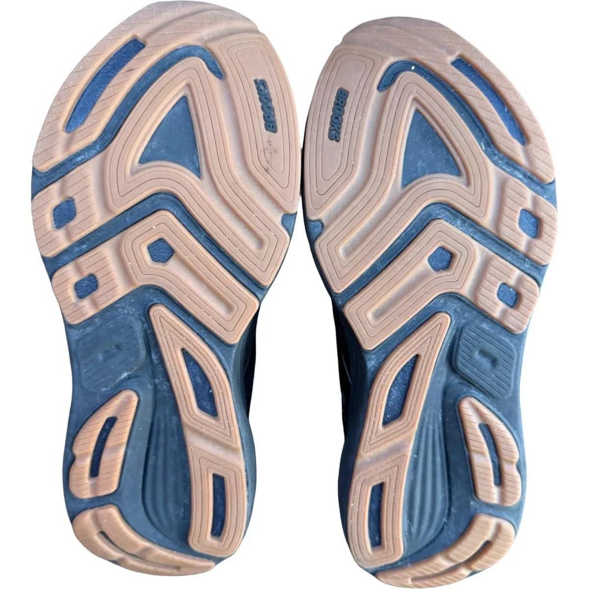 Brooks shoes - Brooks Revel 8 - Revel - Black 3