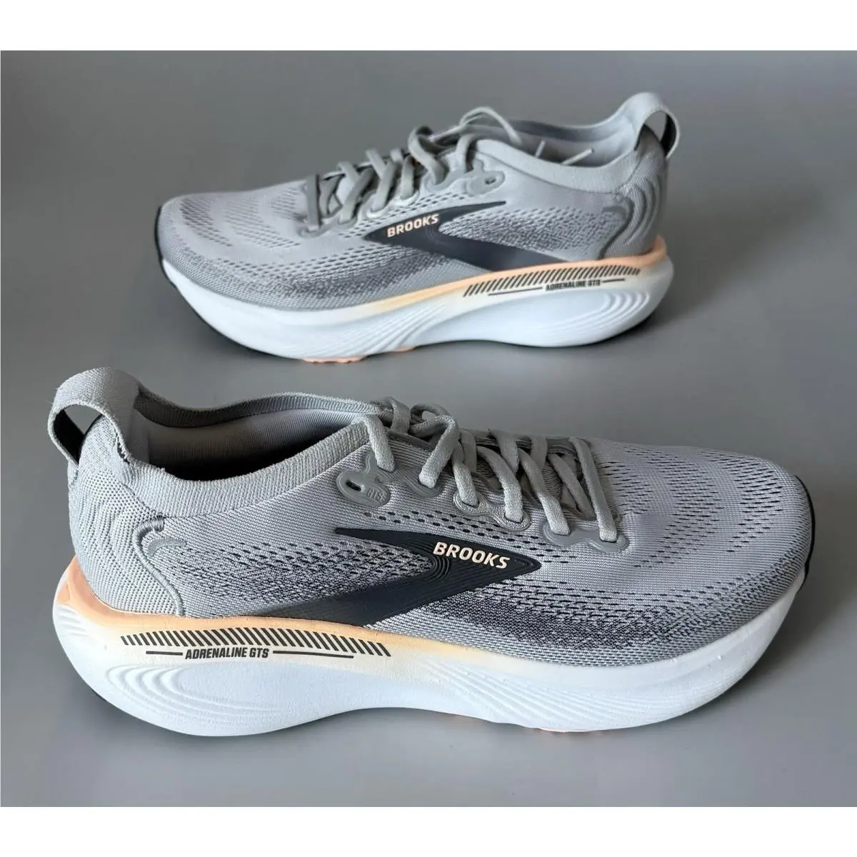 Brooks Adrenaline Gts 25 Running Shoes — w/ Box — Women’s Size 9B — Grey