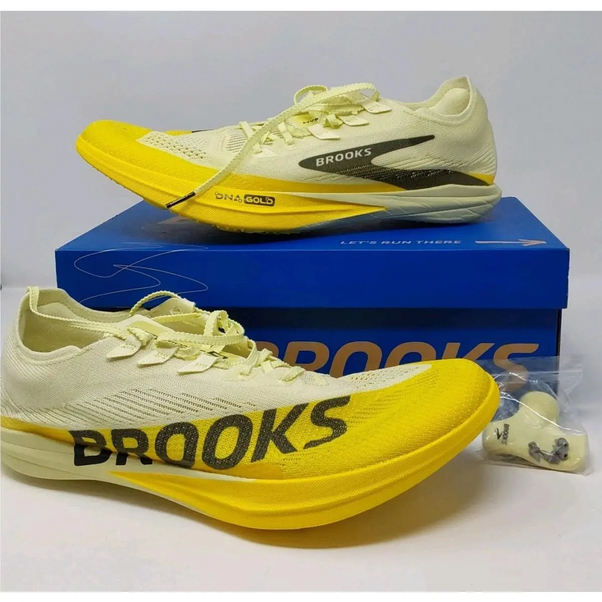 Brooks Hyperion Elite LD 2 Track Spikes Yellow Mens 13 Womens 14.5