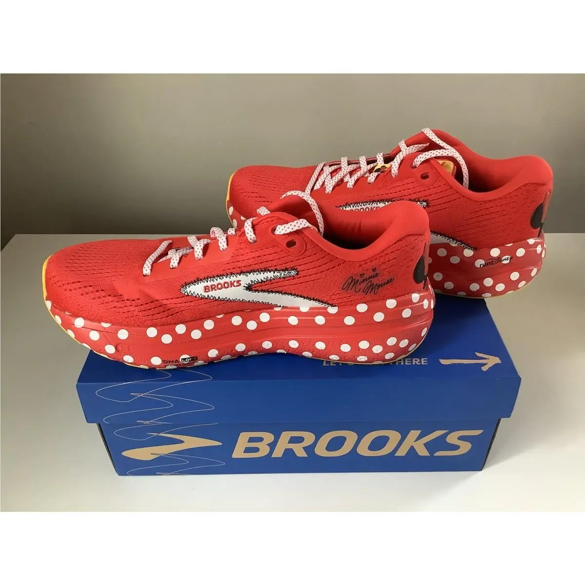Brooks shoes - Brooks Ghost Max - Ghost Max - Red 1