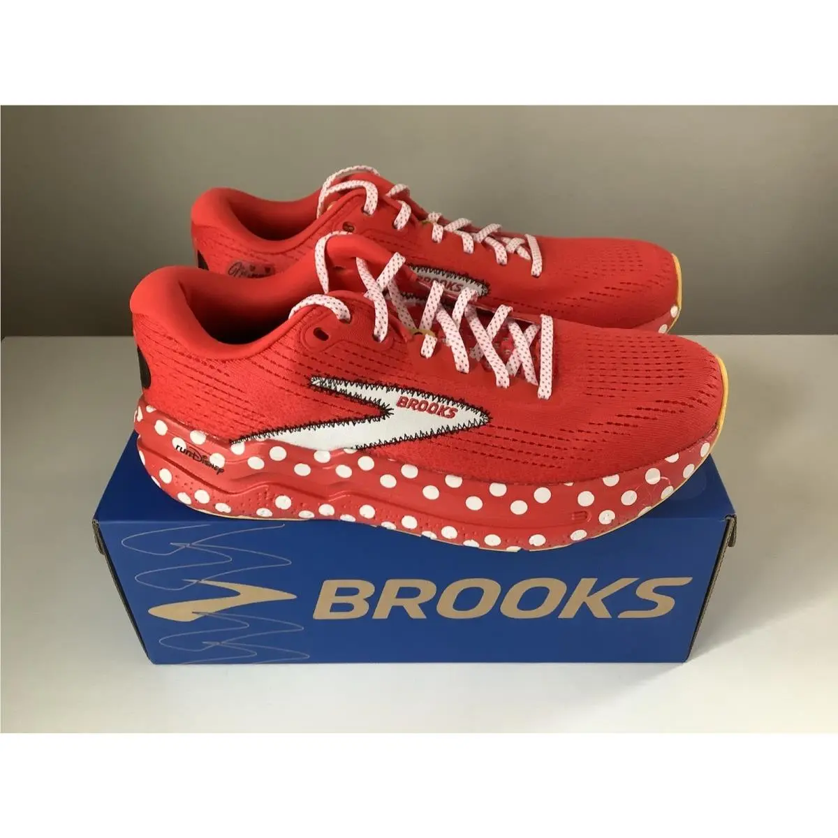 Brooks shoes - Brooks Ghost Max - Ghost Max - Red 0