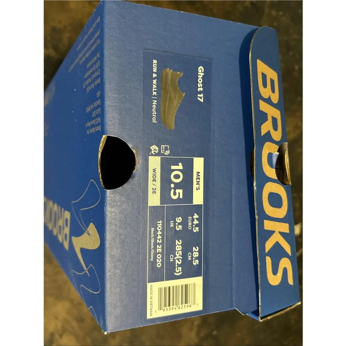 Brooks shoes - Brooks Ghost 17 - Ghost - Black 1