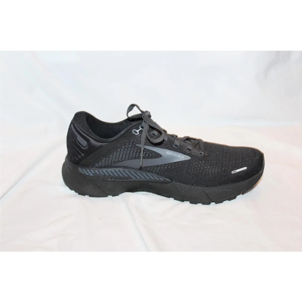 Brooks shoes - Black 2