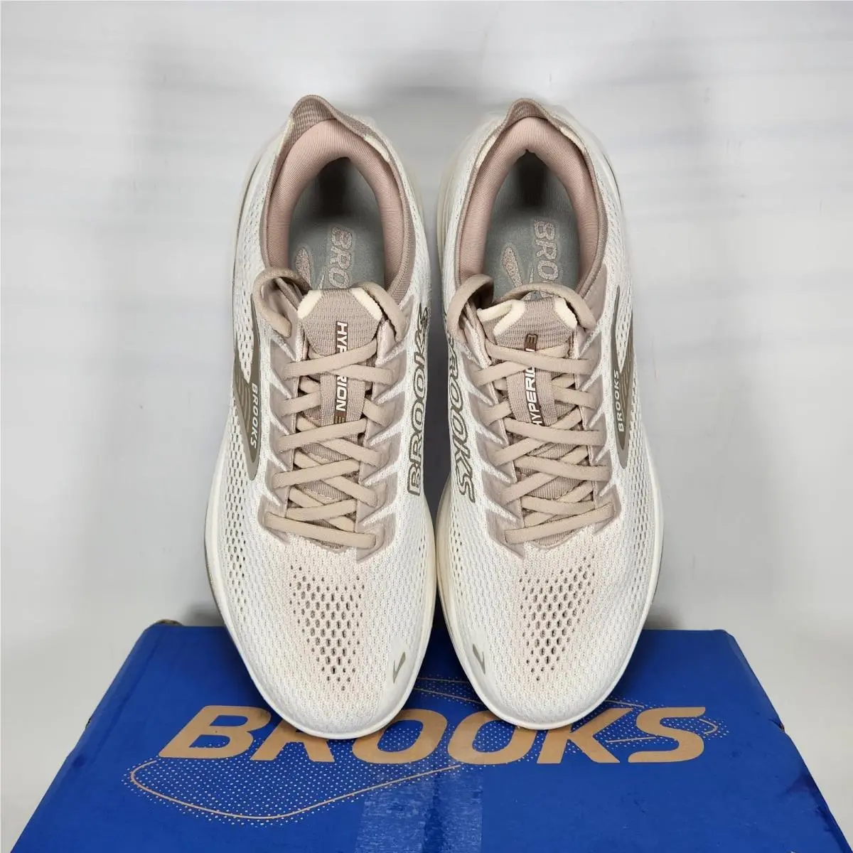 Brooks shoes - Brooks Hyperion - Hyperion - Gold 1