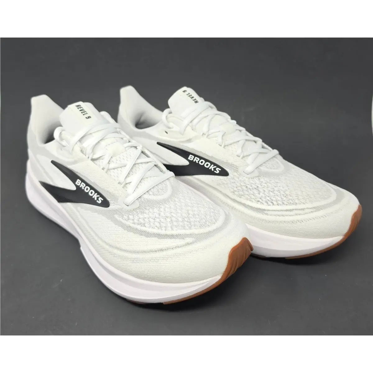 Brooks Revel 9 Men`s Running Shoes White Grey Black 110499 1D 135 Size 10.5