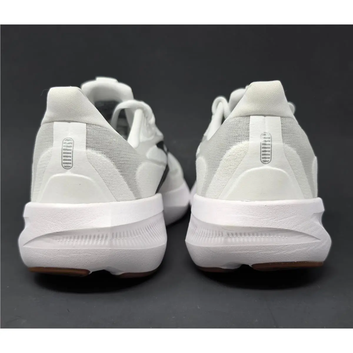 Brooks shoes - Brooks Revel 9 - Revel - White 2