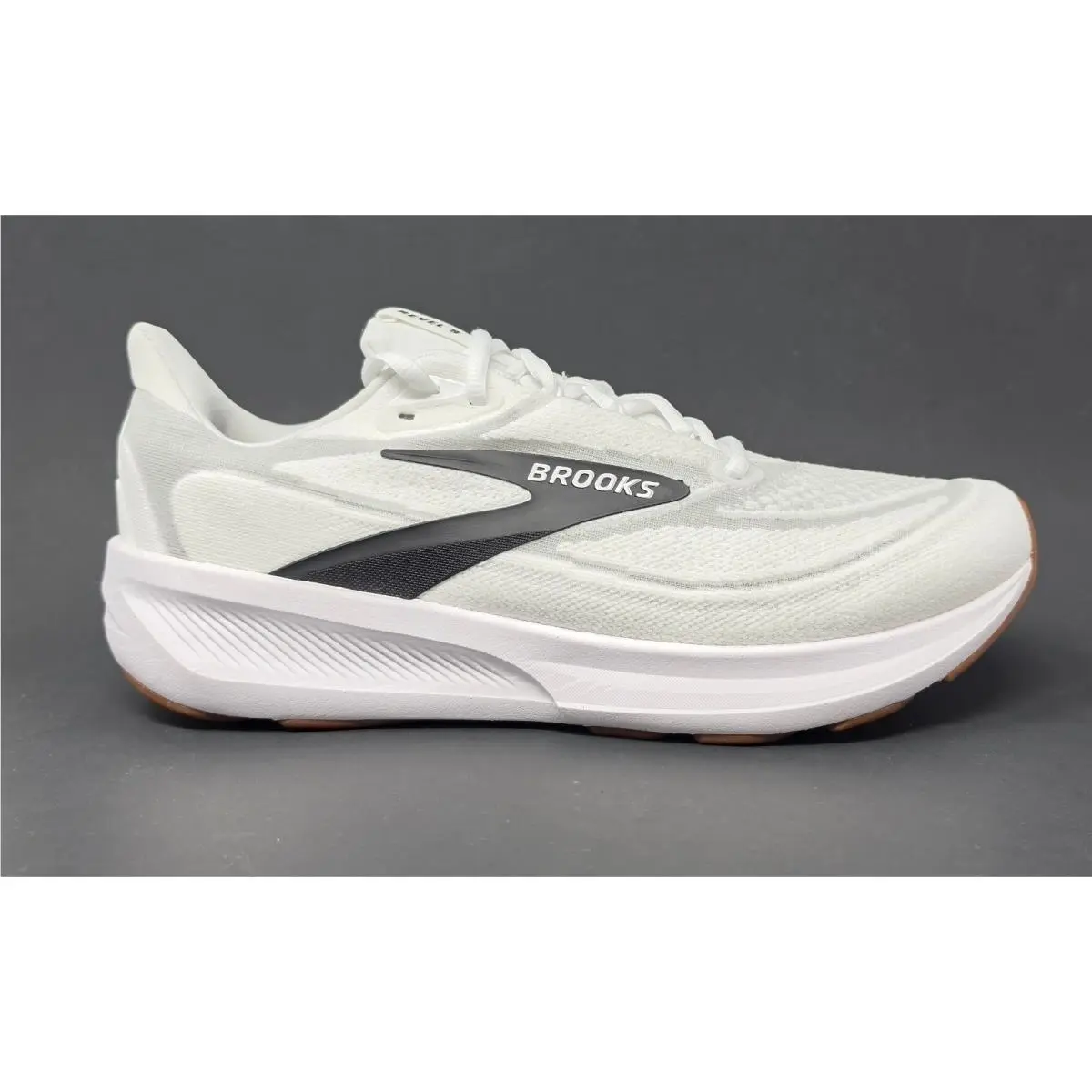 Brooks shoes - Brooks Revel 9 - Revel - White 6