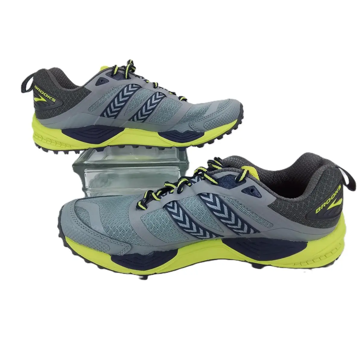 Brooks shoes - Brooks Cascadia 12 - Cascadia - Gray 0