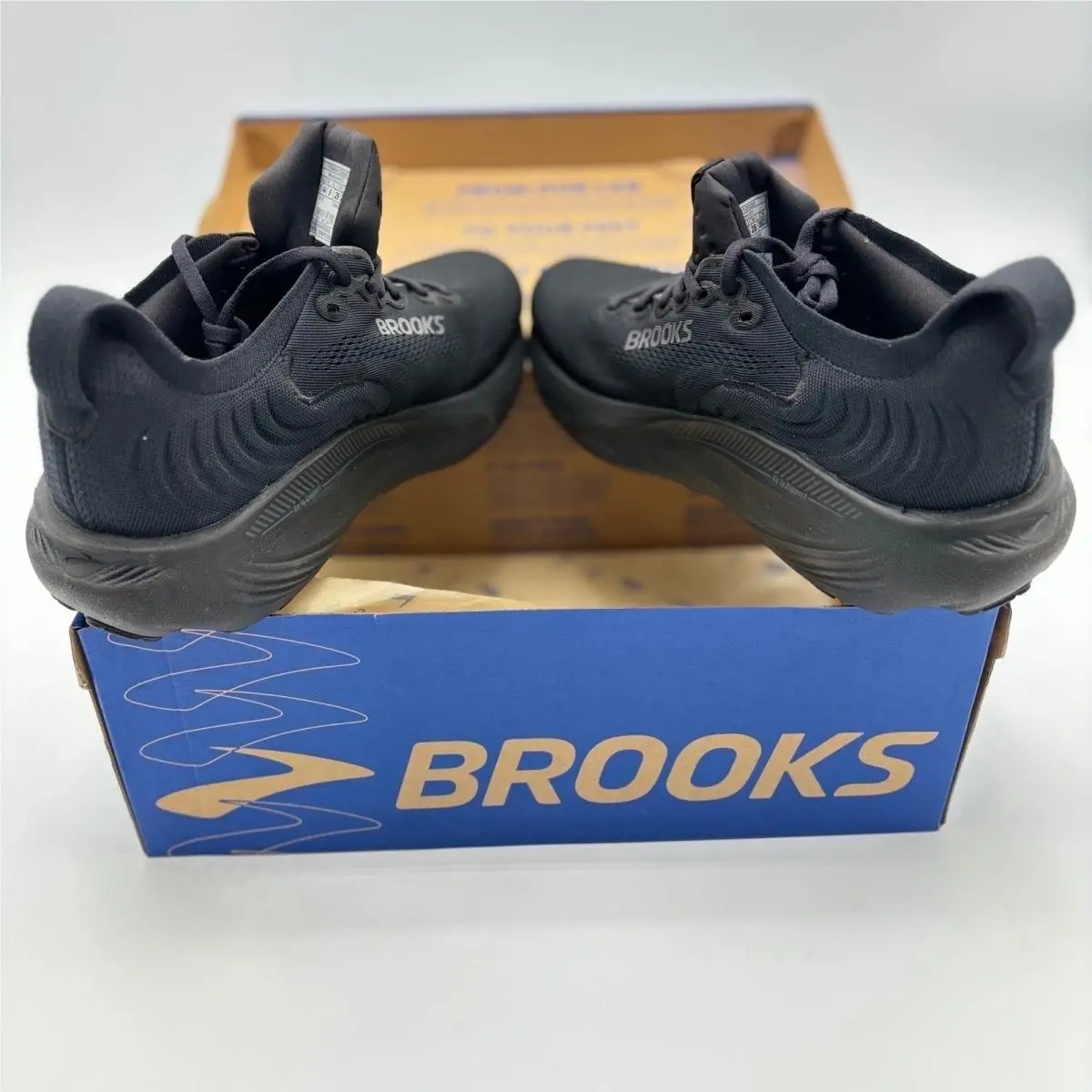 Brooks shoes - Adrenaline GTS Max Cushion - Adrenaline GTS Max Cushion - Black 4