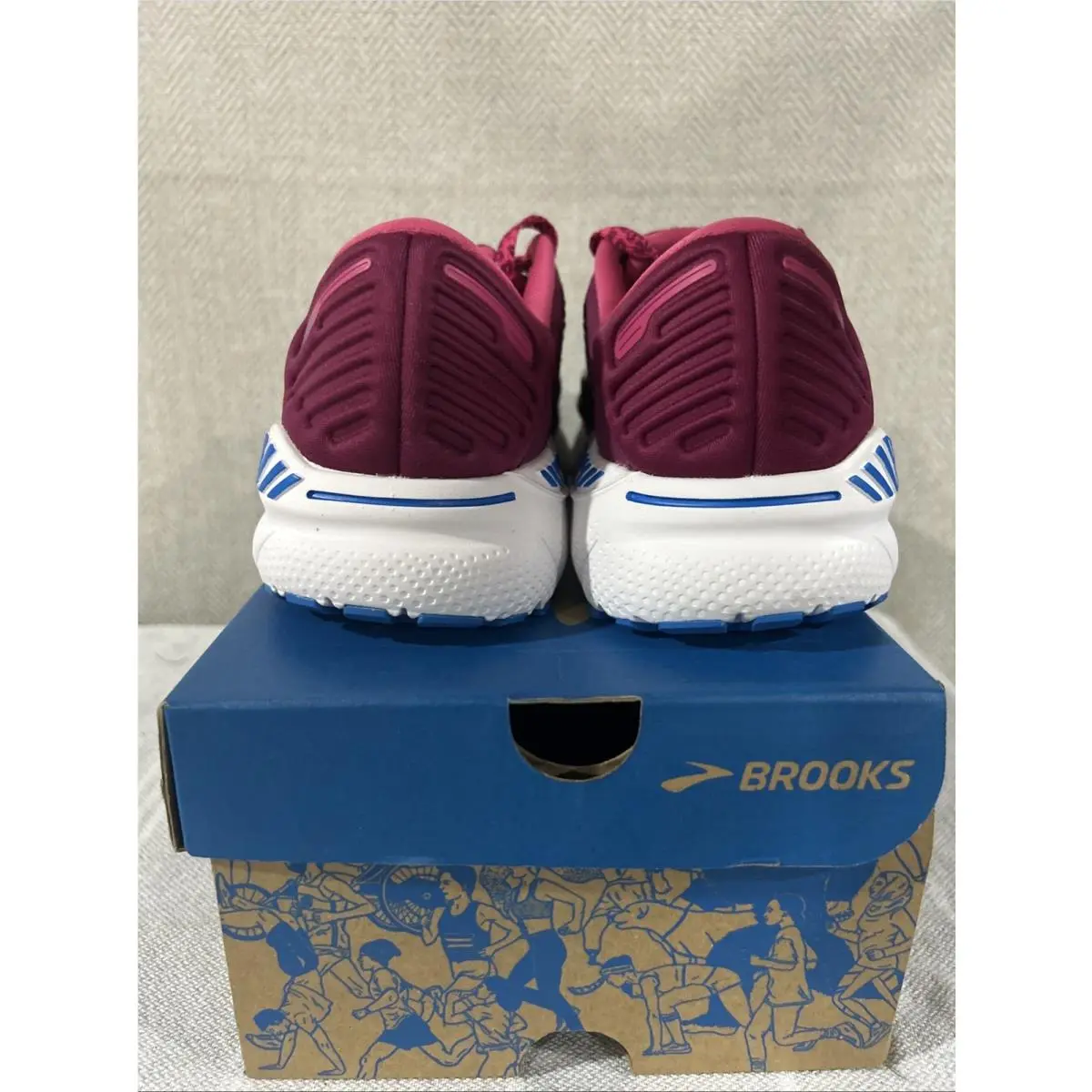 Brooks shoes - Brooks Adrenaline GTS 22 - Adrenaline GTS - 120353-1B-568 - Magenta Raspberry White 2