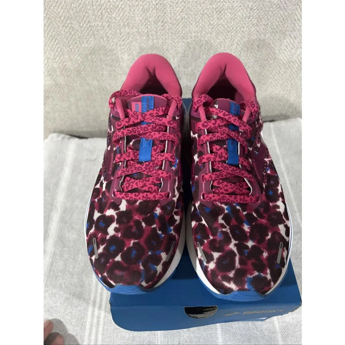Brooks shoes - Brooks Adrenaline GTS 22 - Adrenaline GTS - 120353-1B-568 - Magenta Raspberry White 3