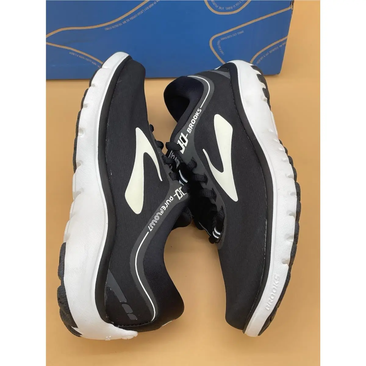 Brooks shoes - Brooks PureFlow - PureFlow - 120262 1B 048 - Black / White 1
