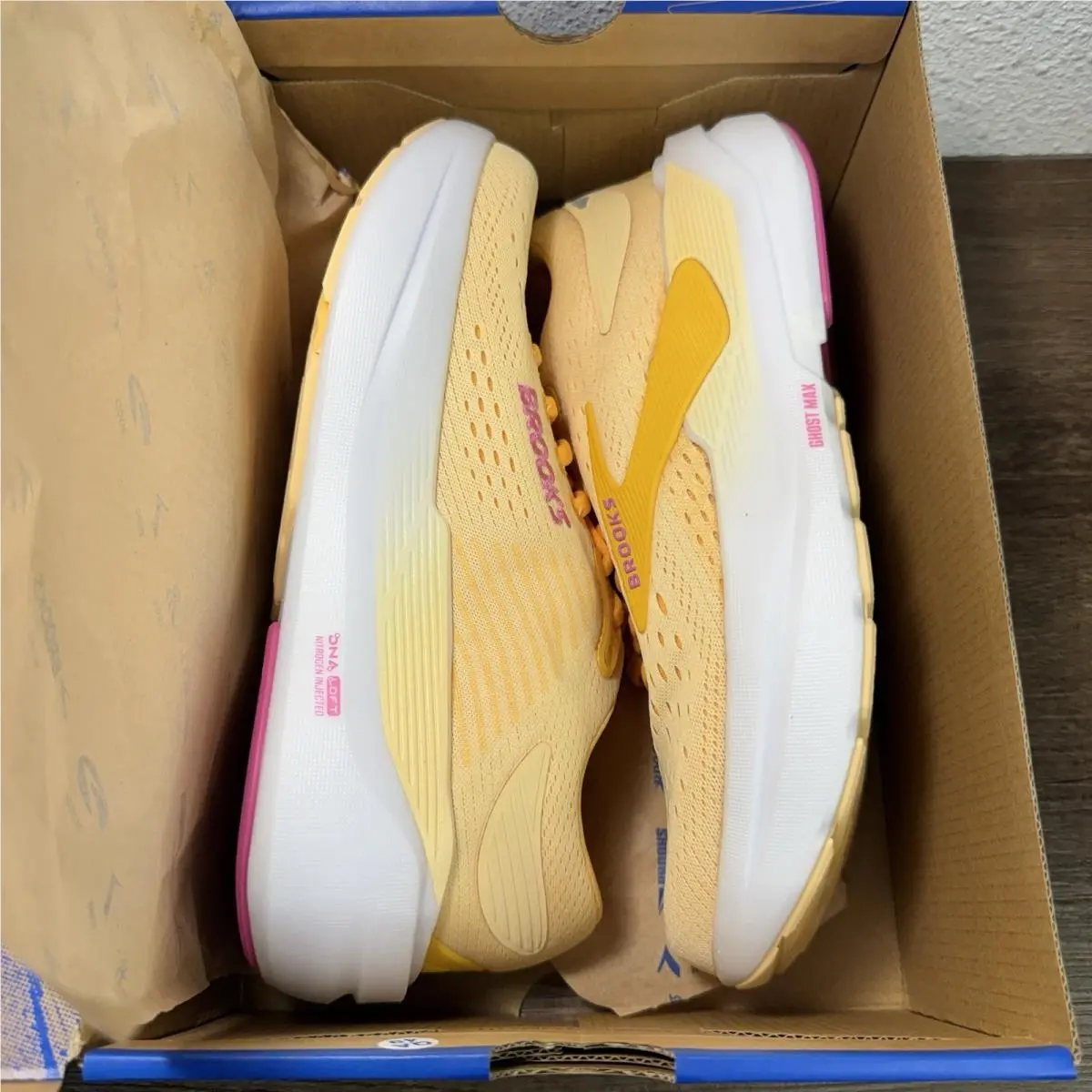Brooks shoes - Brooks Ghost Max - Ghost Max - 1204571B876 - Orange (UPC: 195394698442) 1