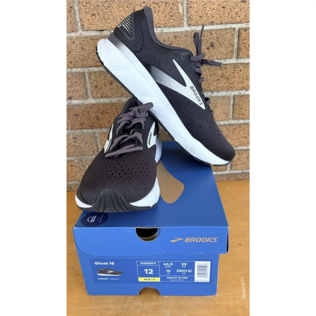 Brooks 120407-1D-090 Women`s Ghost 16 Black/grey/white Athletic Shoe