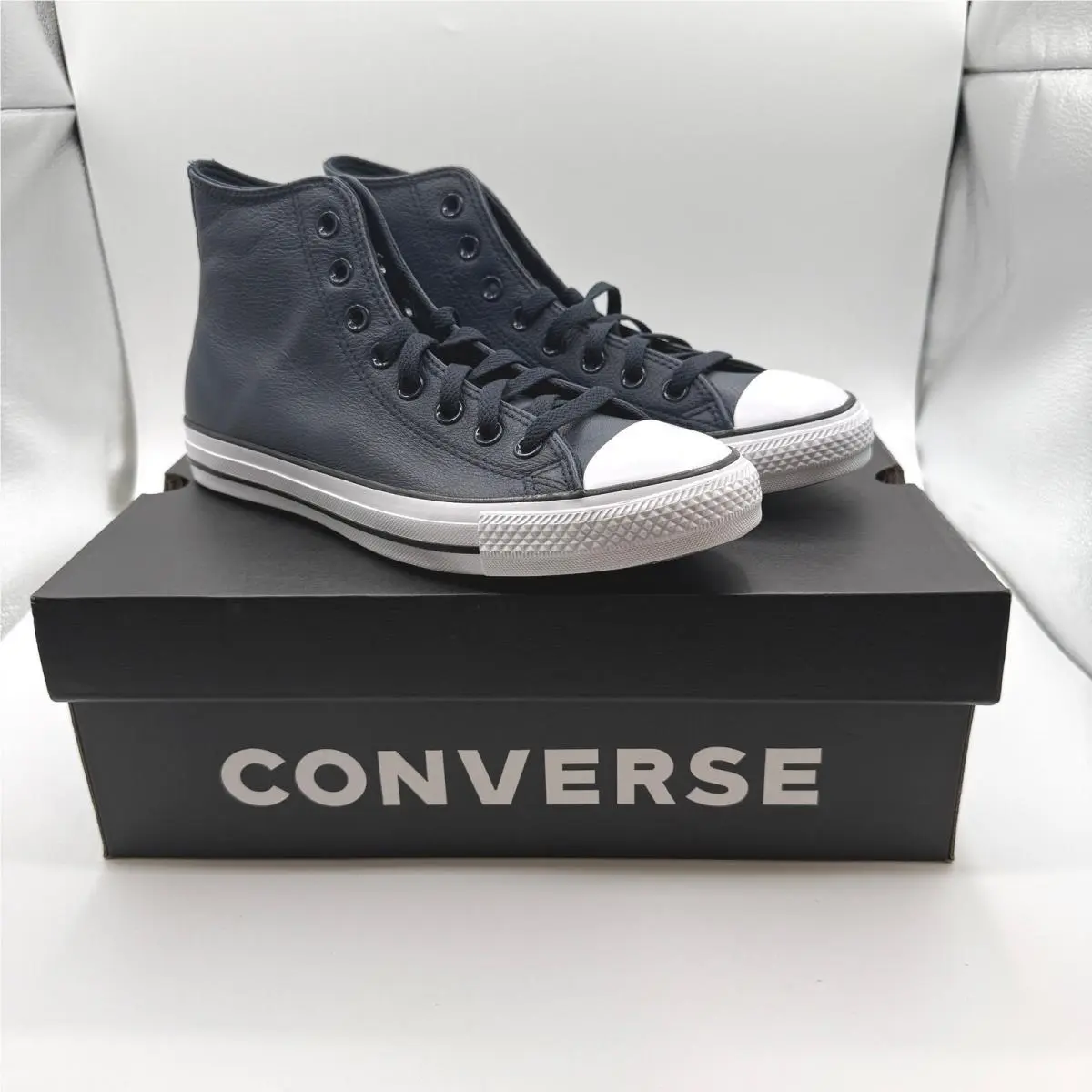 Converse High Top Mens 8 Navy Blue Leather Chuck Taylor All Star Sneakers