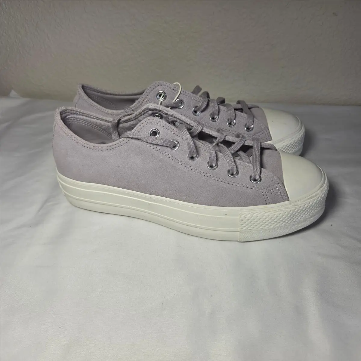 Converse Chuck Taylor All Star Lift Platform Suede Lavender Low Top Sneakers W10