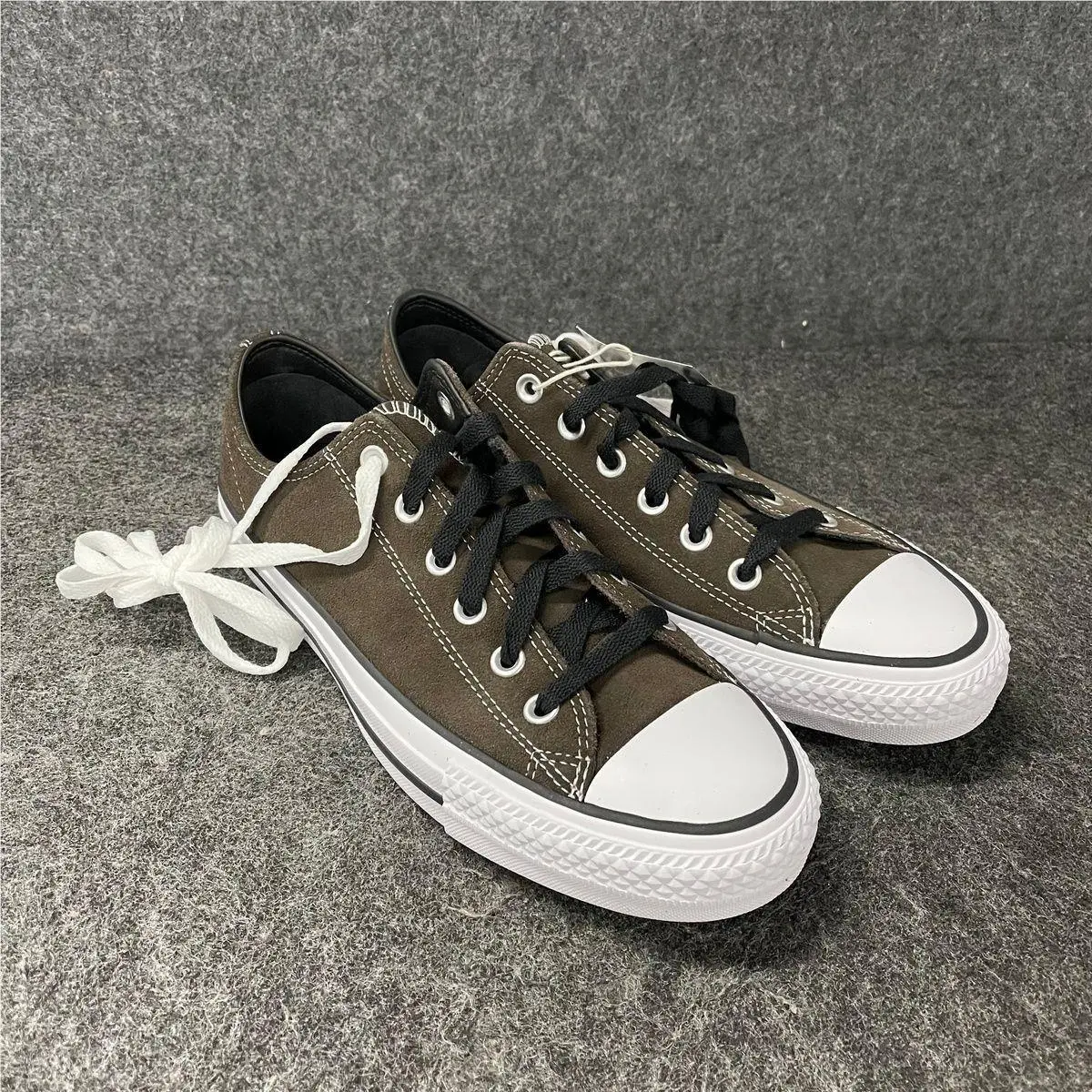 Converse Chuck Taylor All Star Pro Suede Sneakers Unisex Size M8/W10