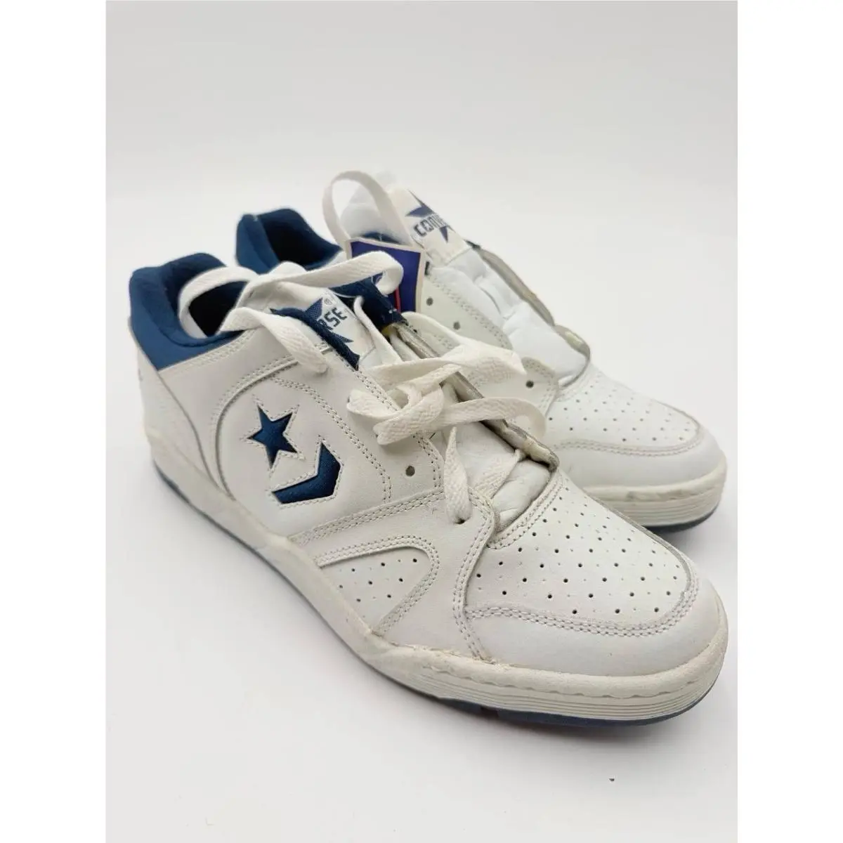 Vintage Converse Leather Sneakers – with Store Tag