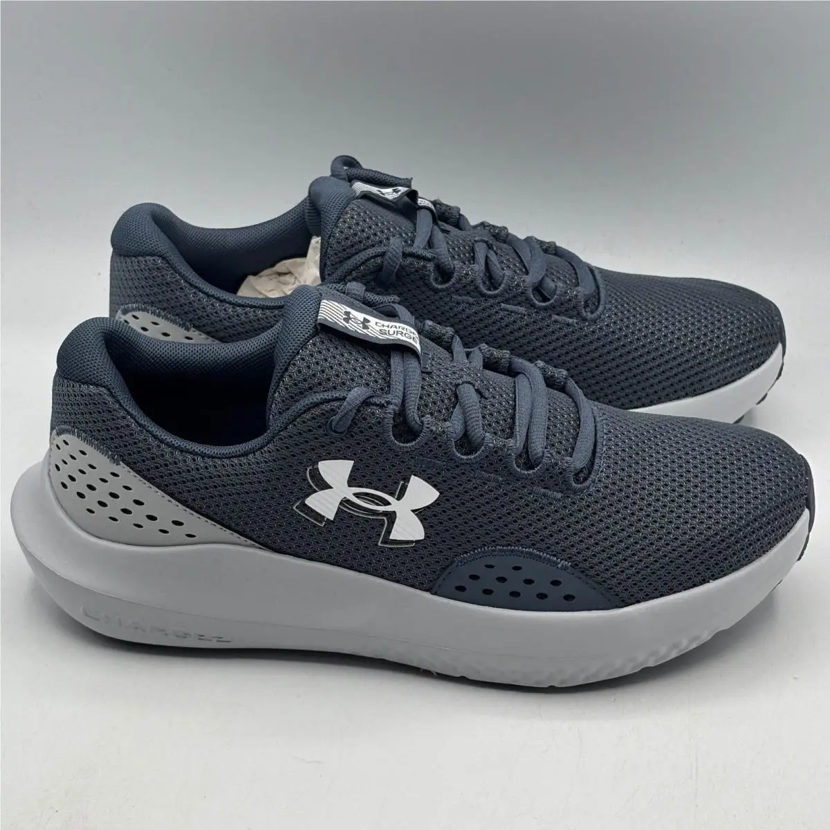 Under Armour Charged Surge 4 Shoes Men Size 8 Grey Running Training 3027000-044