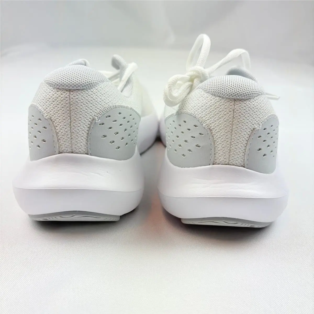 Under Armour shoes - Charged Surge 4 - Charged Surge - White 2