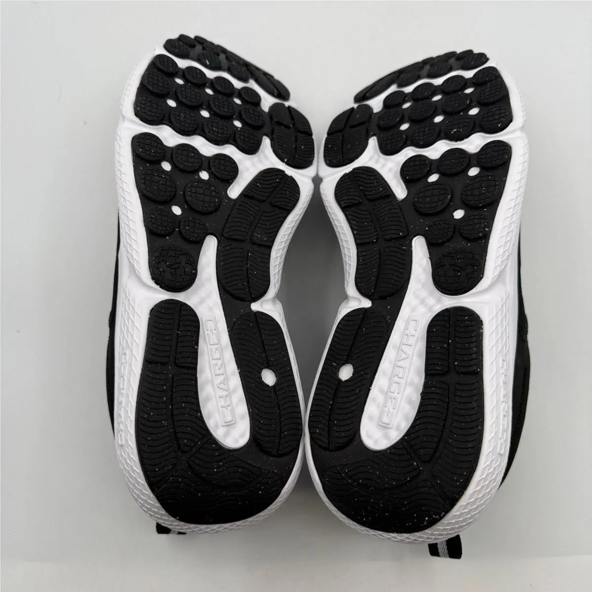 Under Armour shoes - Under Armour Charged Assert 10 - Black 4