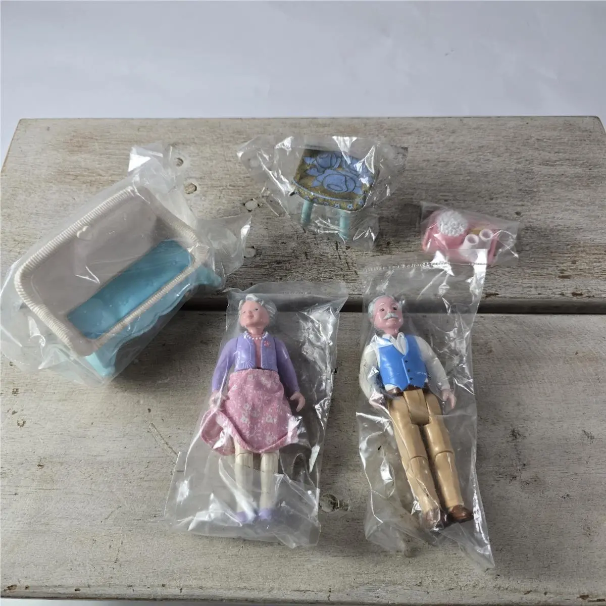 Fisher Price Loving Family Dream Dollhouse Grandpa Grandma Grandparents Set 1994