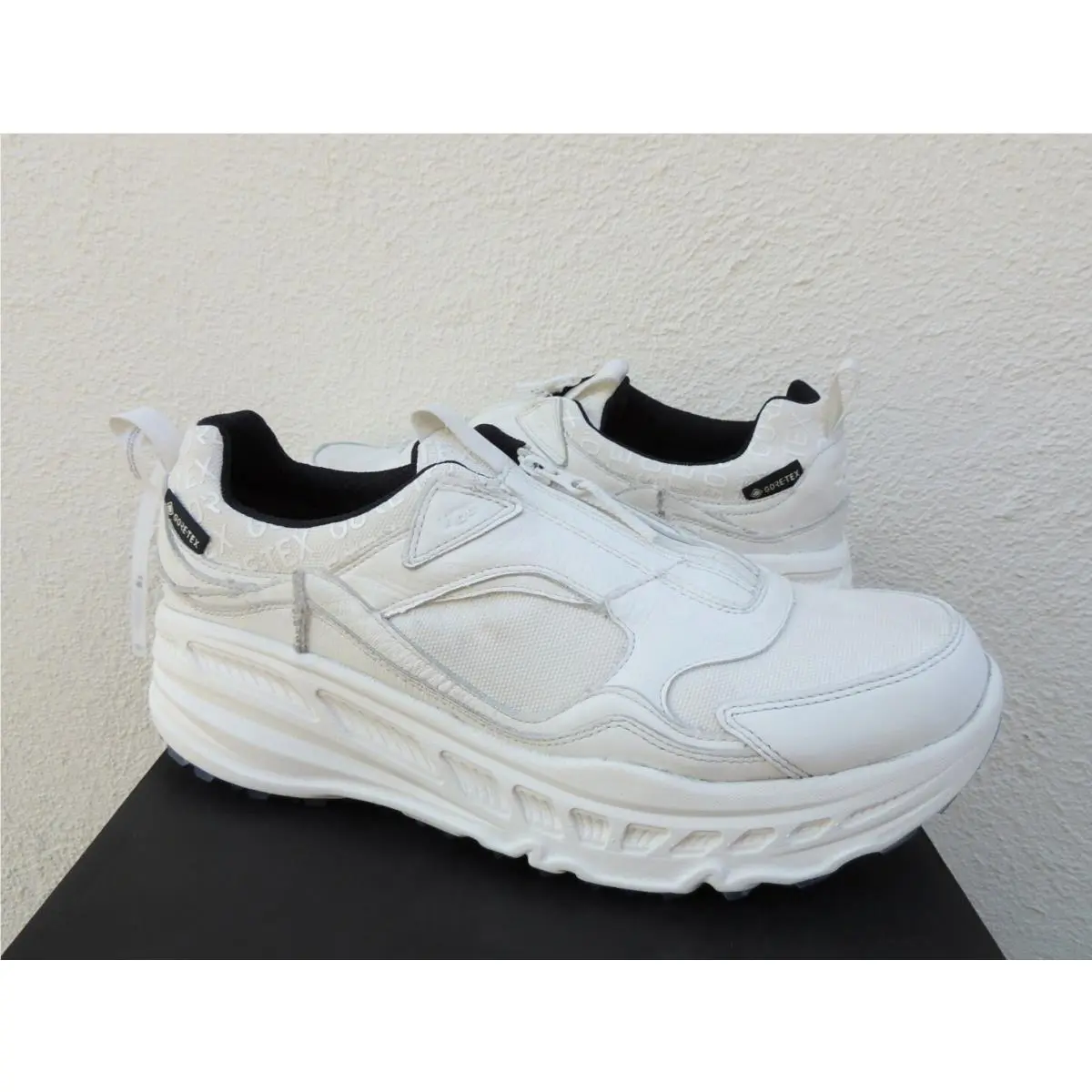 UGG shoes - UGG CA805 Zip Gore-tex - Zip - White (UPC: 194715430563) 0