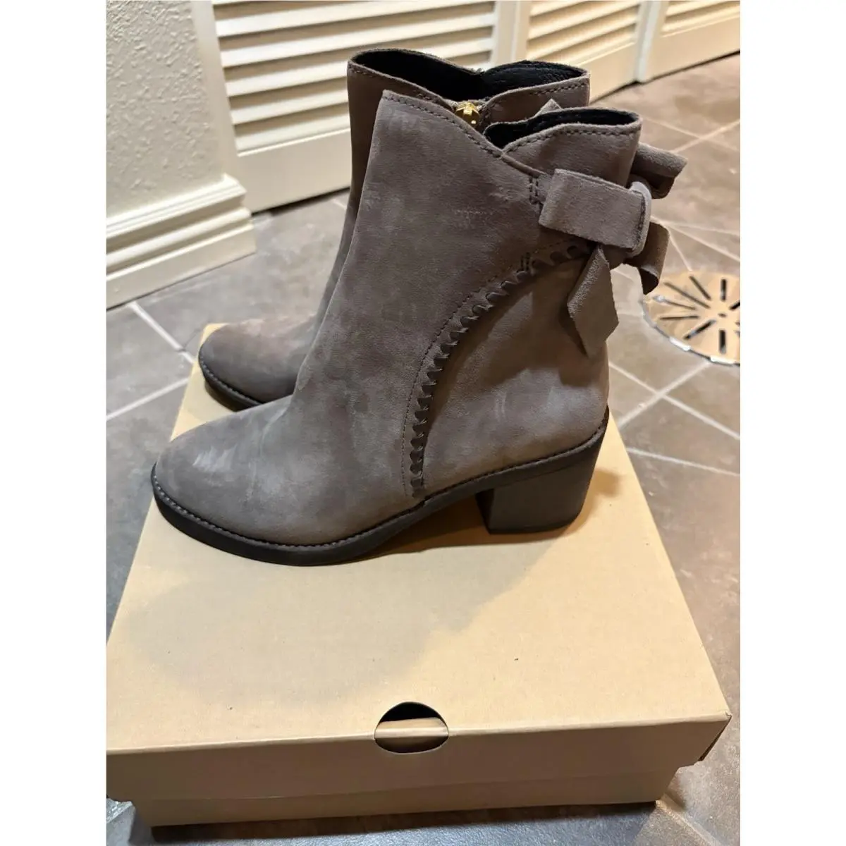 Ugg Fraise Whipstitch B Woman’s Boot 1018783 Size 6.5